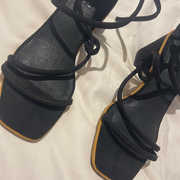 TOPSHOP STRAPPY BLOCK HEELS (worn once!) - Picture 3 of 5